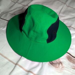 Arc'teryx Sinsola Color Block Green and Navy Light Breathable Bucket Sun Hat
